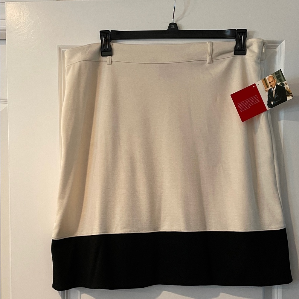 Oscar de la Renta Cream and Black Midi Skirt